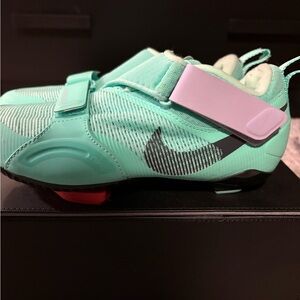 Nike women’s spin shoes - Mint Green and Black